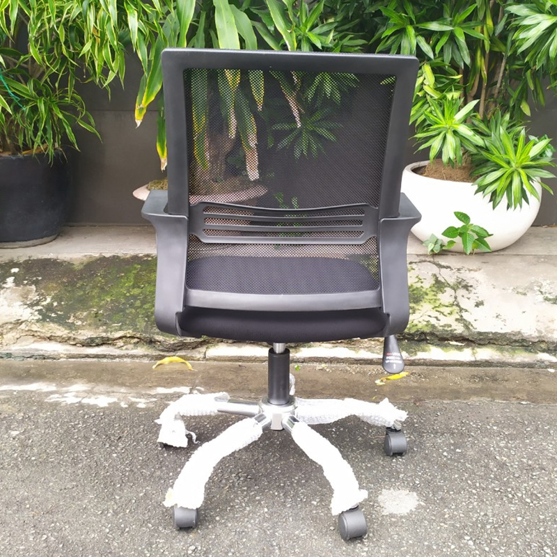 hom1051-01-ghe-van-phong-chan-xoay-02
