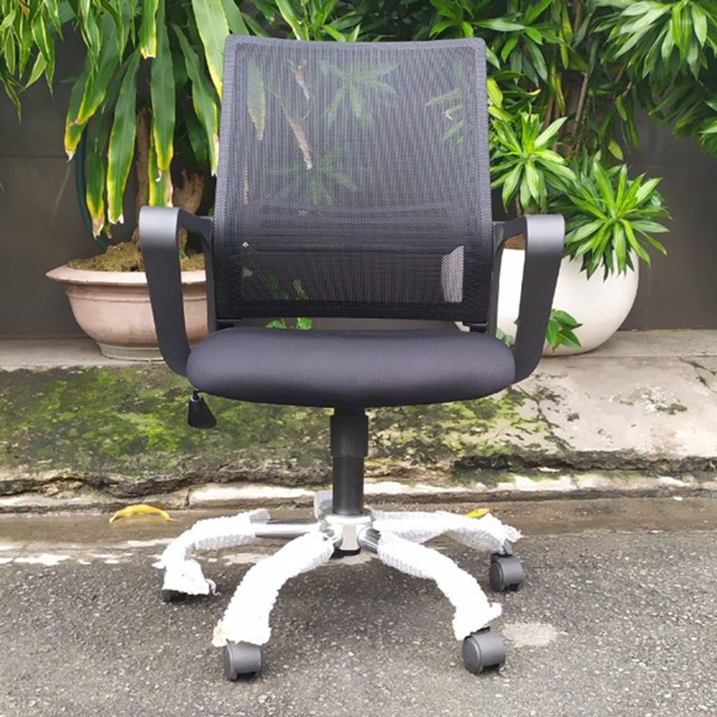 hom1051-01-ghe-van-phong-chan-xoay-03