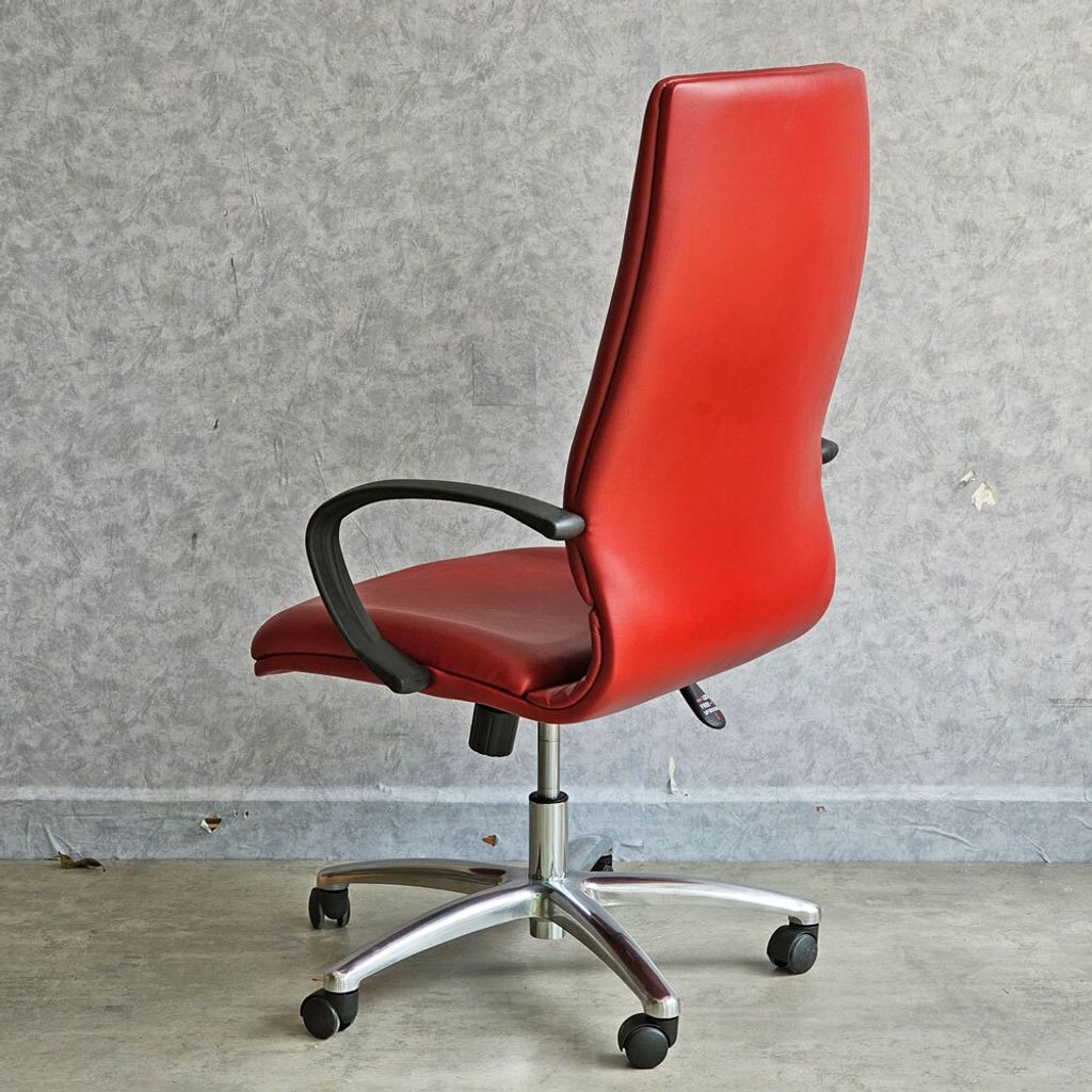 ghe-xoay-boc-da-chan-nhom-7