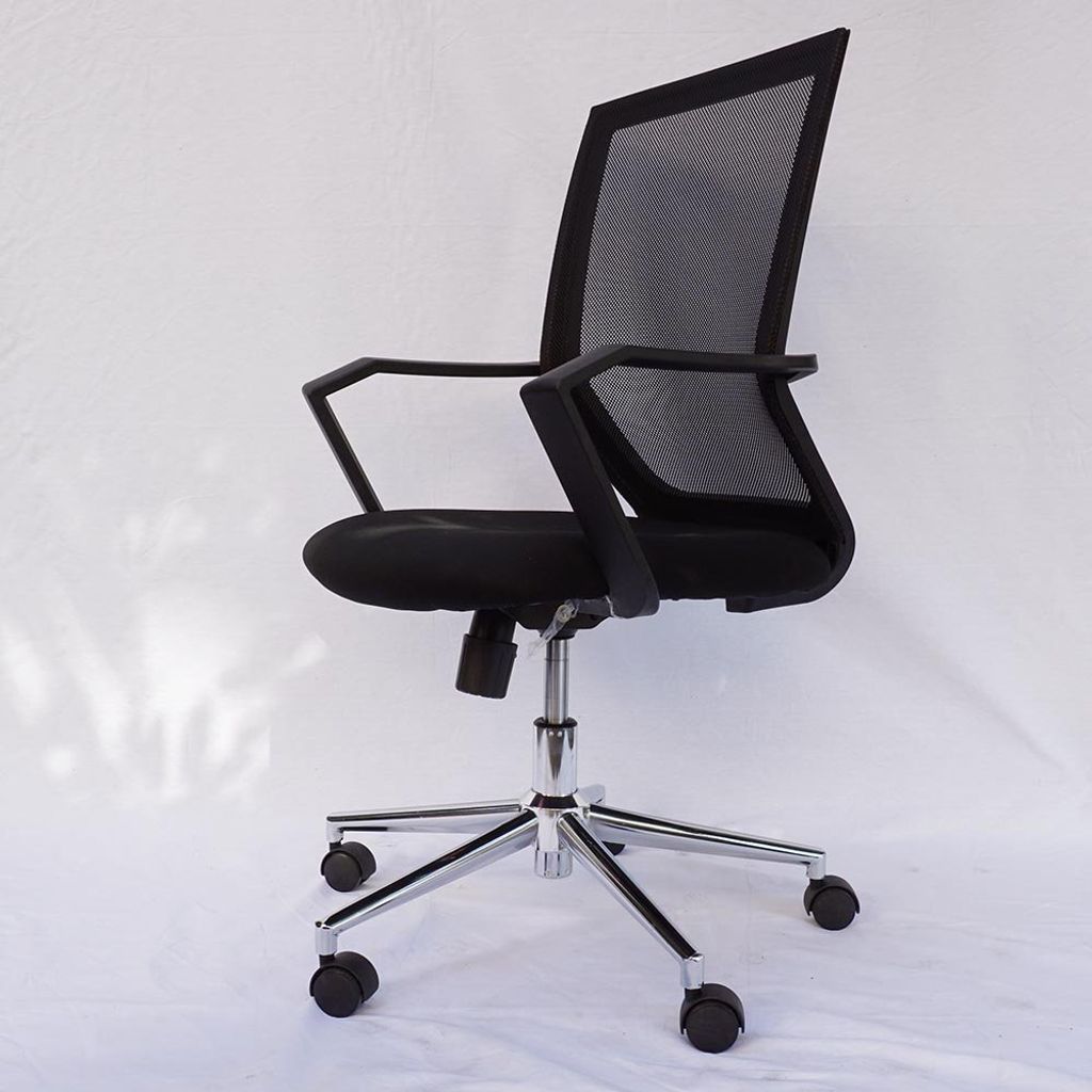 HOM1012-01-ghe-van-phong-cahn-xoay-03