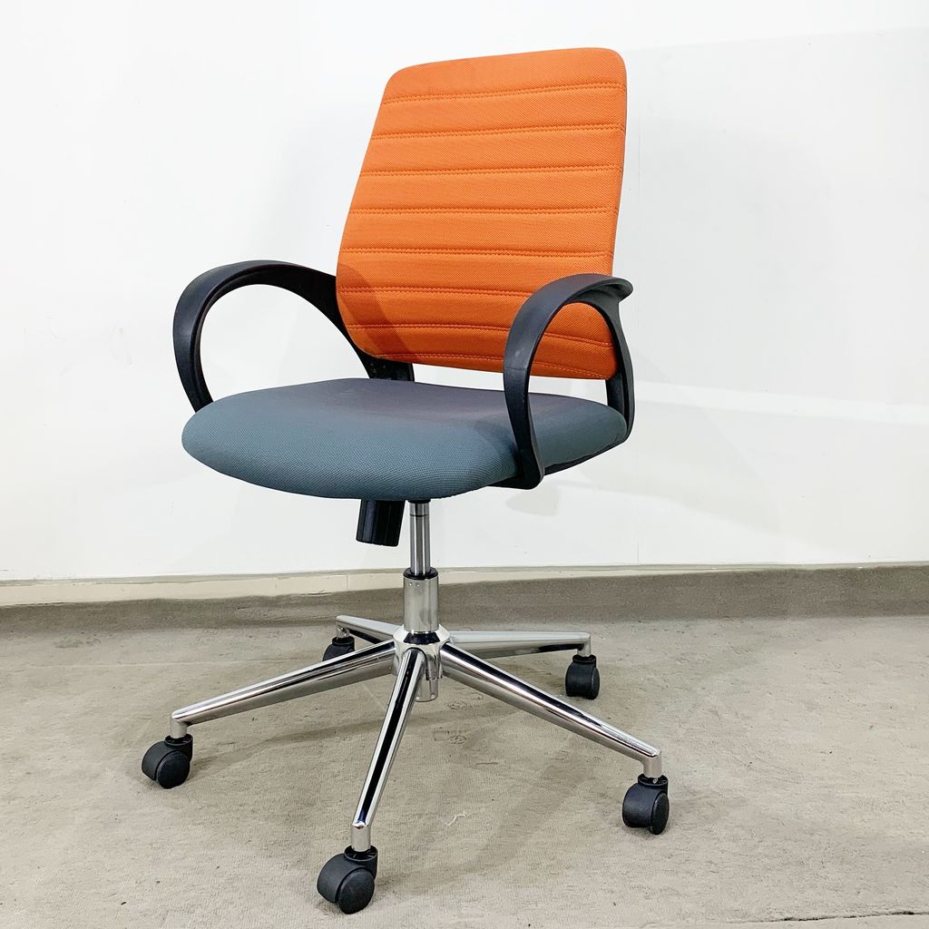 M1018-01-ghe-chan-xoay-inox-02