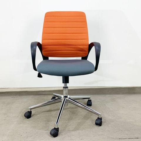 M1018-01-ghe-chan-xoay-inox-01