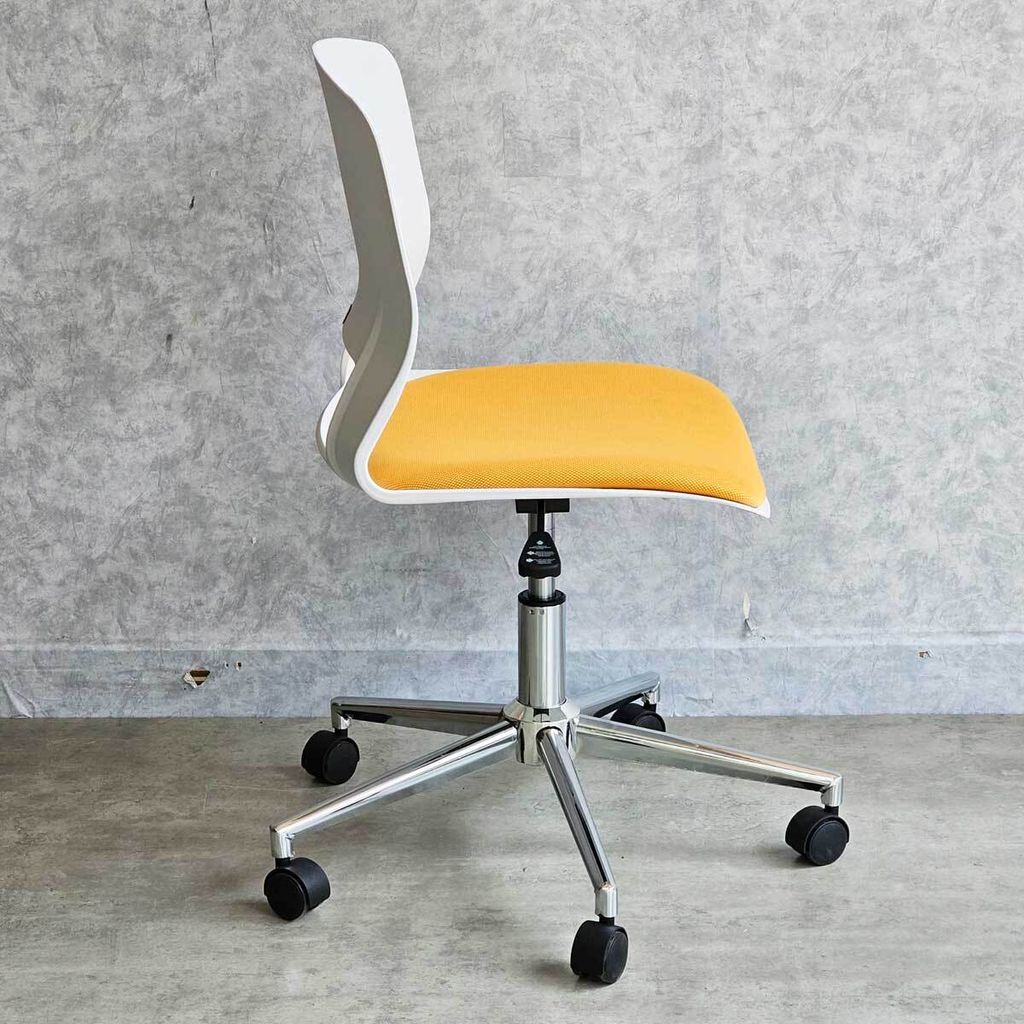 ghe-xoay-van-phong-nho-gon-6