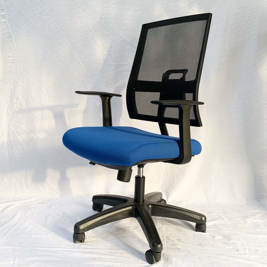 ghe-van-phong-HOM1084-03a (1)