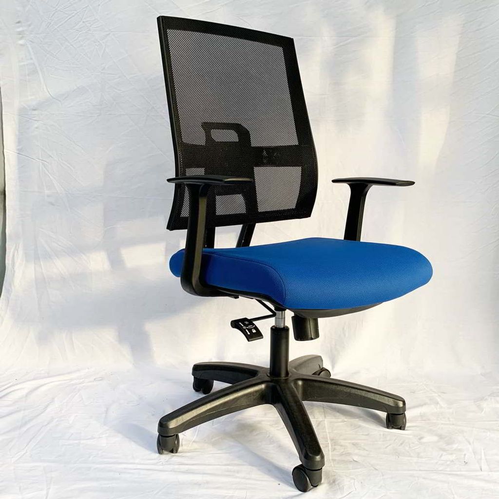 ghe-van-phong-HOM1084-03d