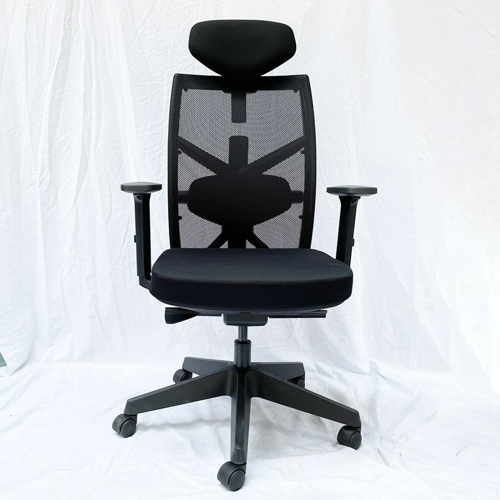 ghe-van-phong-tone-mau-den-02