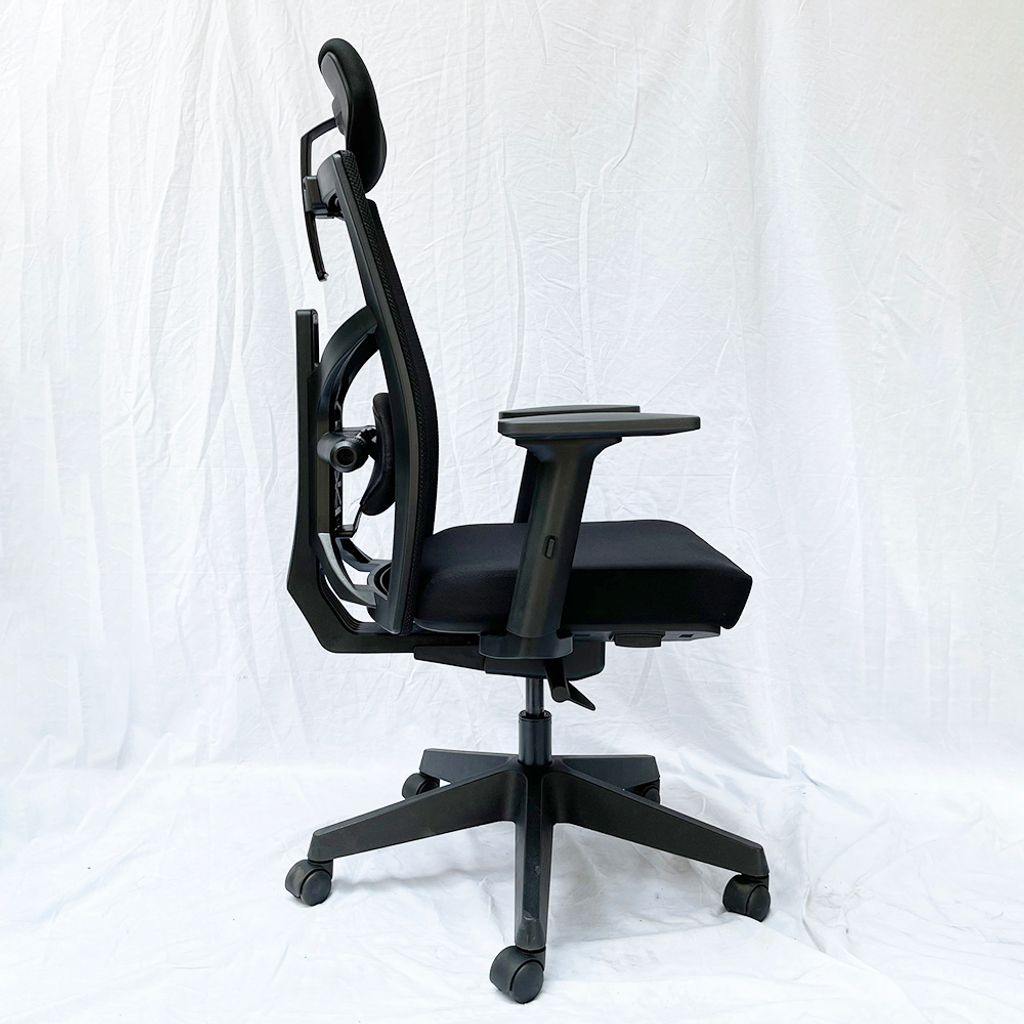 ghe-van-phong-tone-mau-den-03