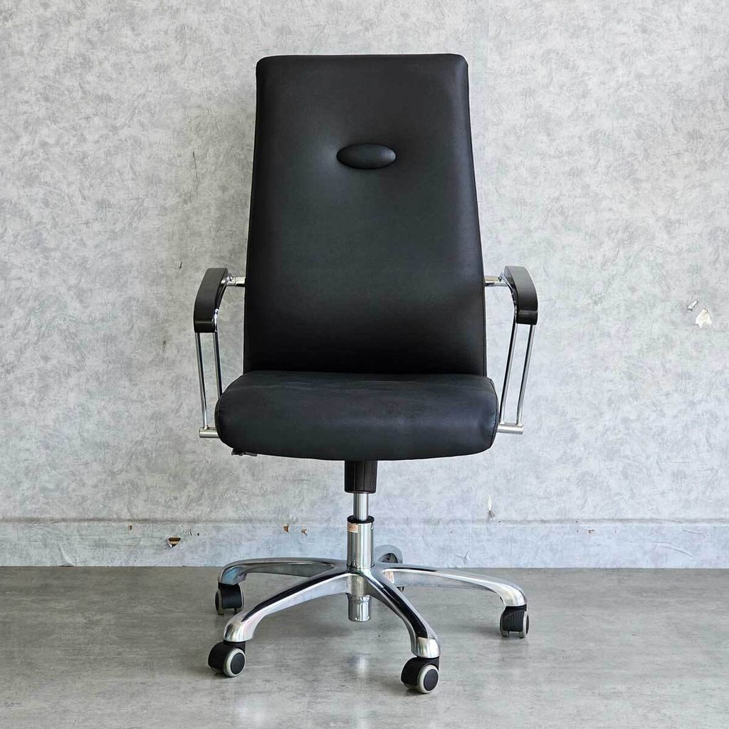 ghe-xoay-van-phong-boc-da-9