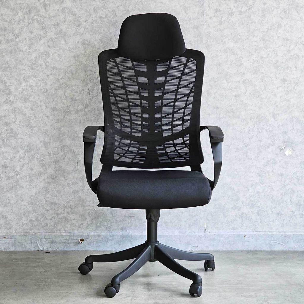 ghe-xoay-van-phong-co-tua-dau-9