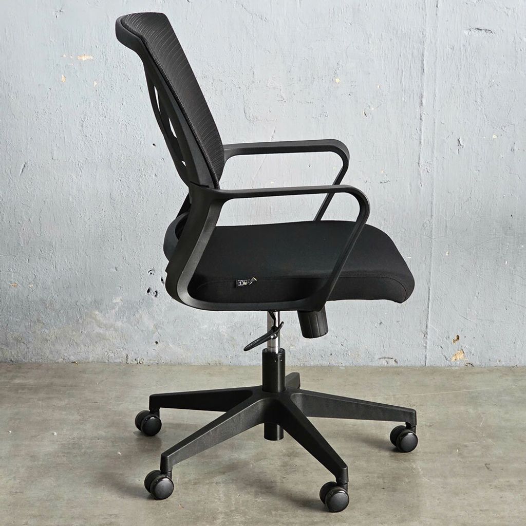 ghe-xoay-van-phong-nhan-vien-lung-luoi-7