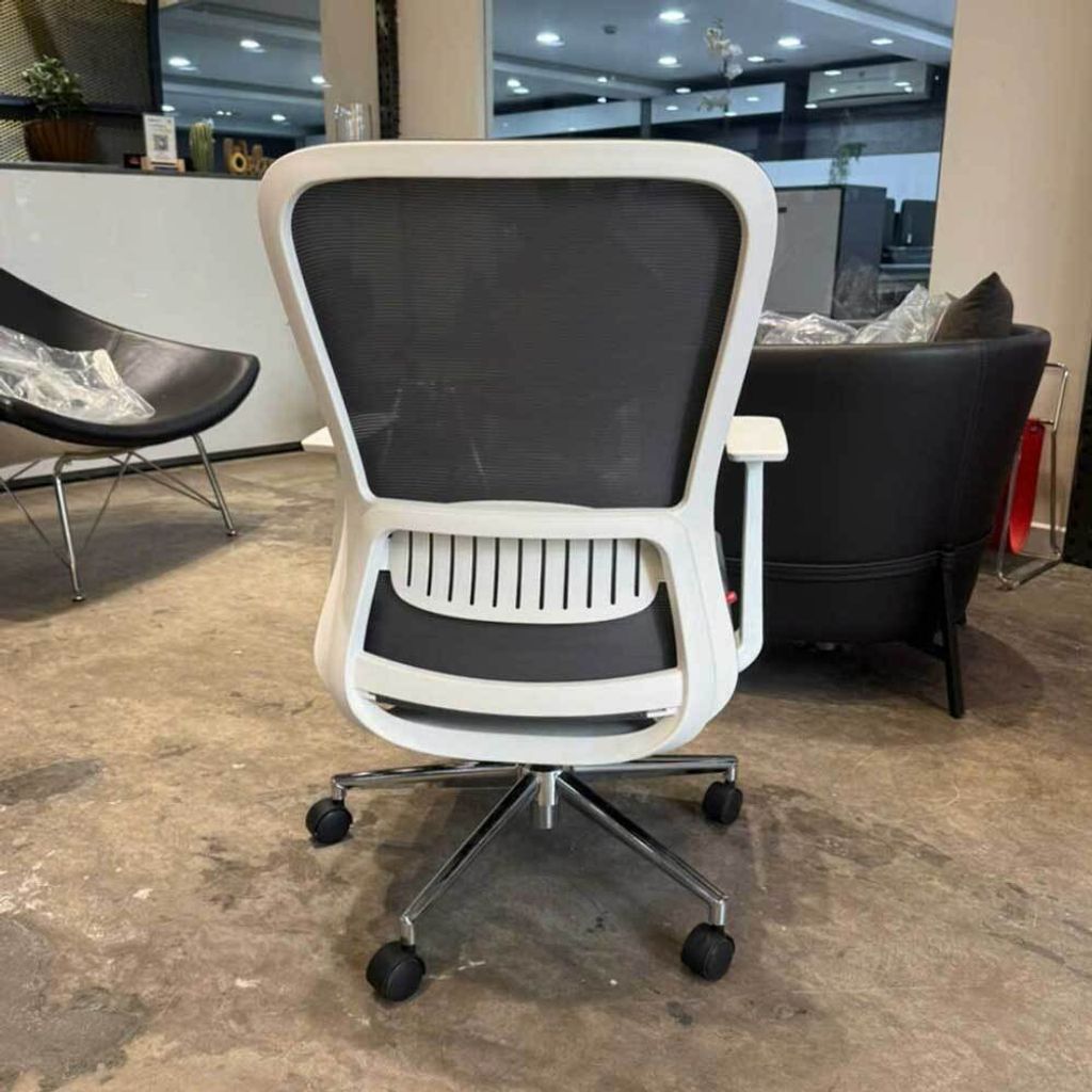 ghe-xoay-van-phong-2