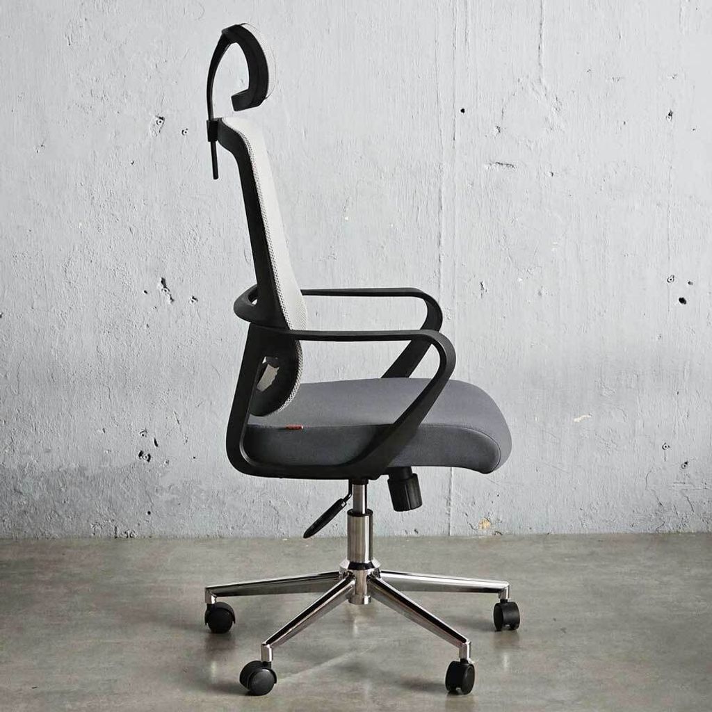 ghe-xoay-van-phong-co-tua-dau-7_7nhi-5s