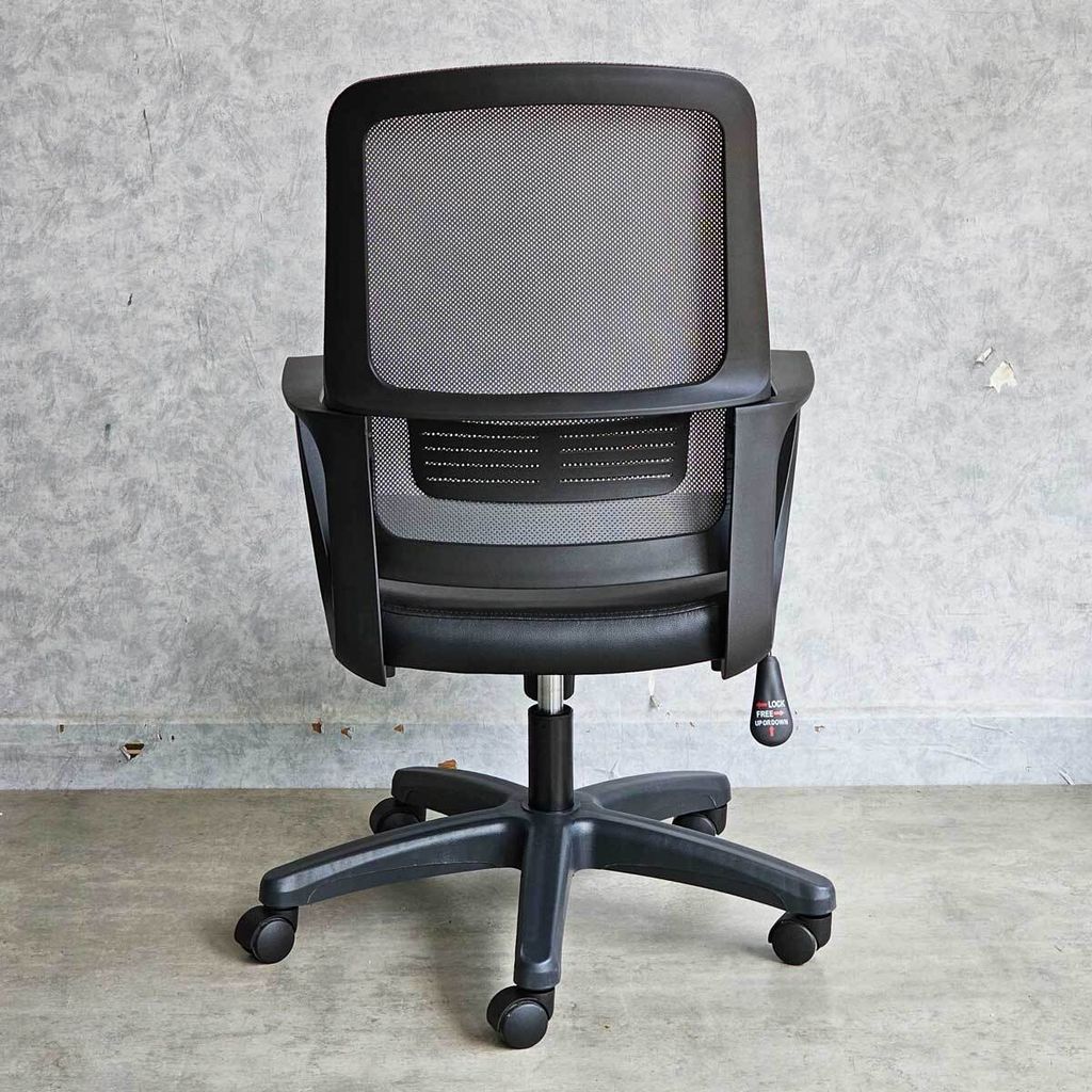 ghe-xoay-van-phong-boc-nem-da-lung-luoi-6