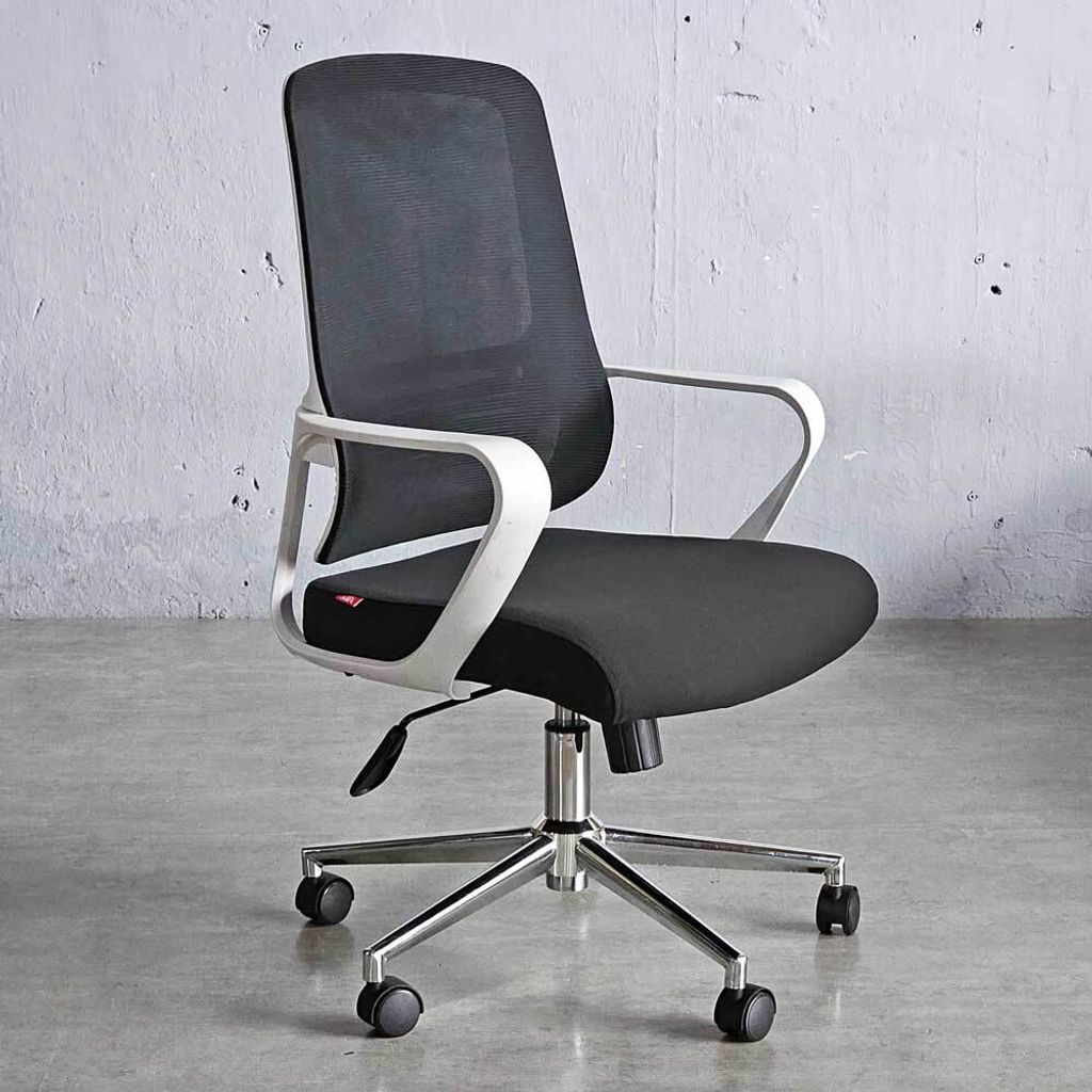 ghe-xoay-van-phong-lung-luoi-moi-1