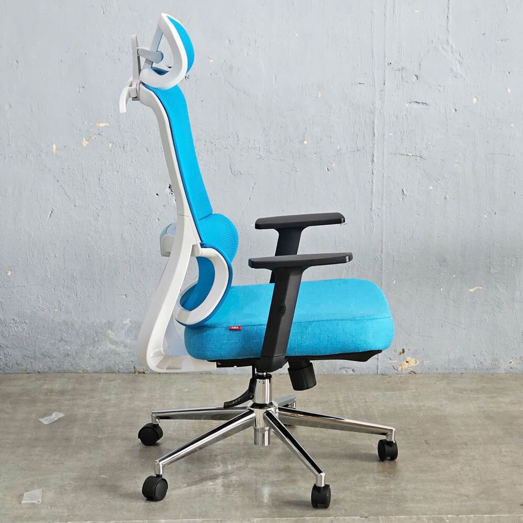 ghe-xoay-van-phong-lung-tua-mau-xanh-7