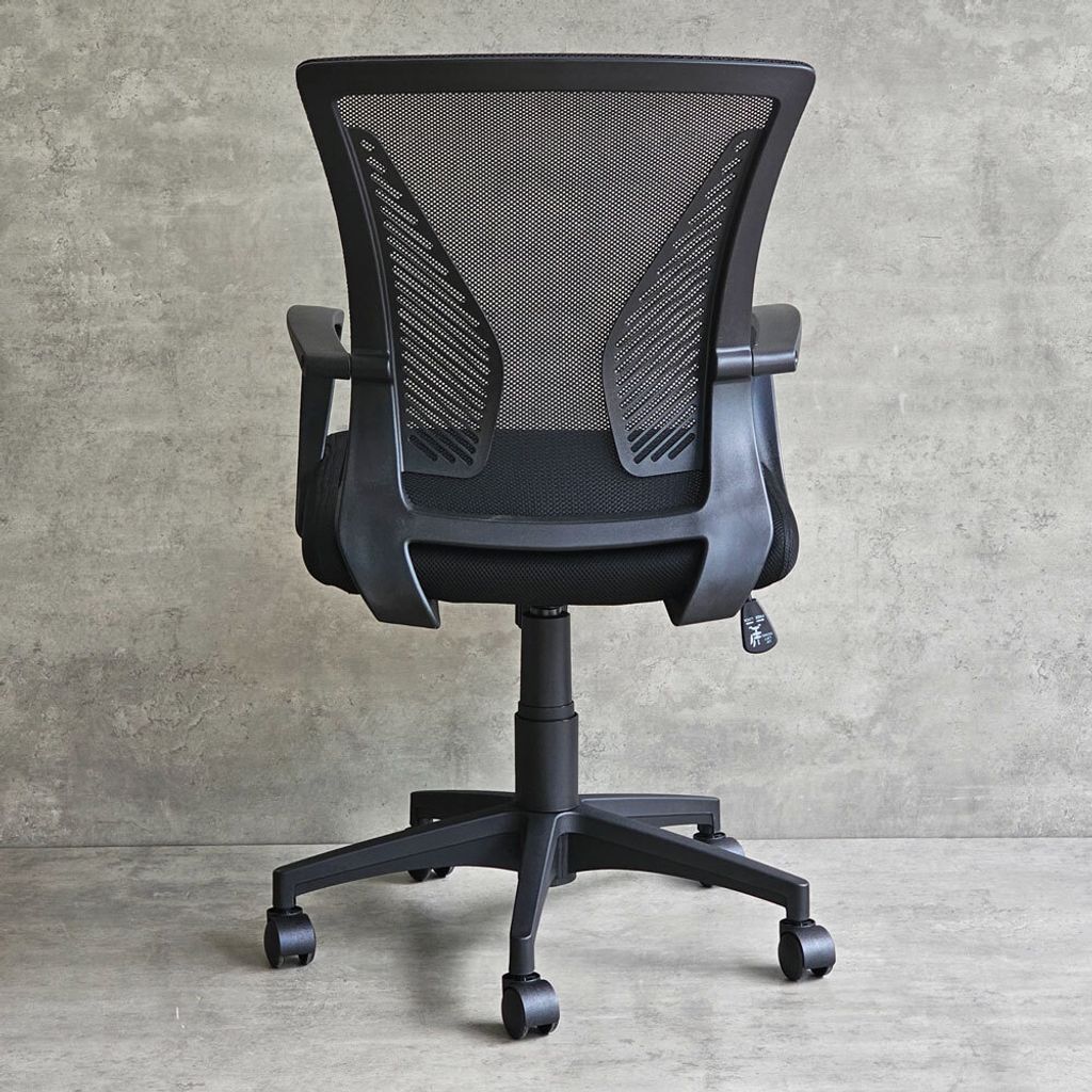 ghe-luoi-van-phong-chan-xoay-8