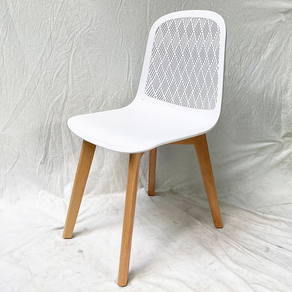 ghe-nhua-chan-go-st3003b-02