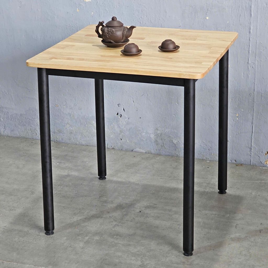 ban-an-chu-nhat-chan-sat-2