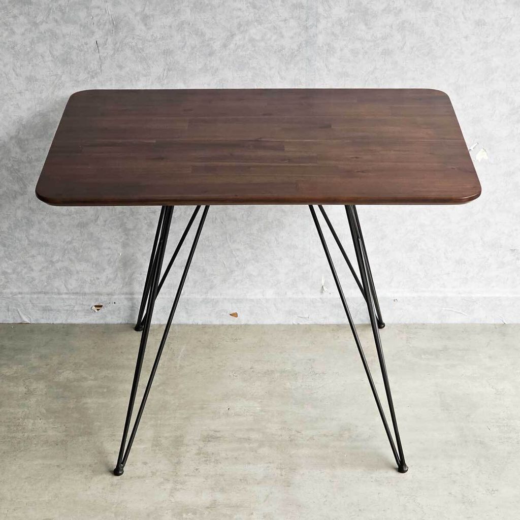 ban-an-chu-nhat-go-tram-chan-sat-5