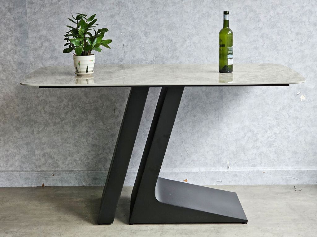 ban-an-chu-nhat-mat-da-ceramic-chan-sat-4