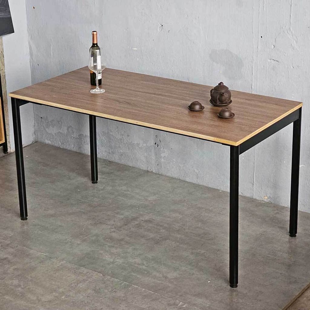 ban-lam-viec-140x70cm-go-cao-su-2