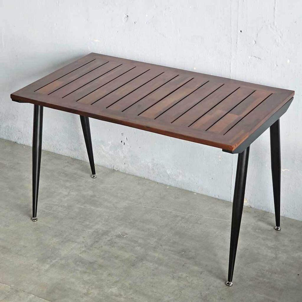 ban-an-ngoai-troi-chan-CONE-3