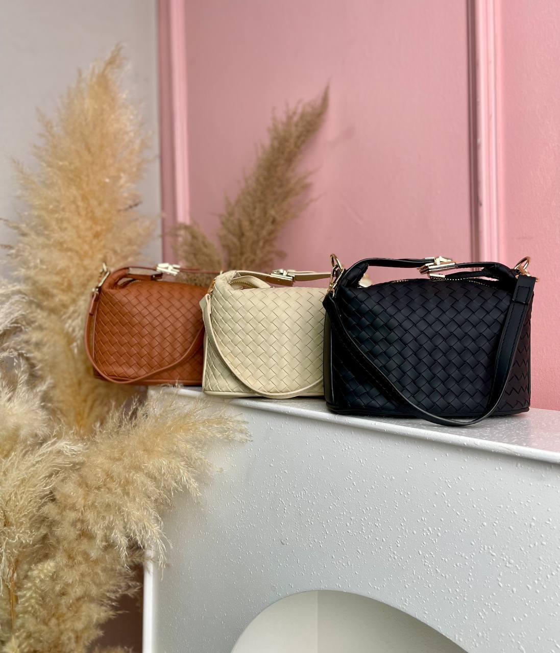 photo_6057800618392358228_y