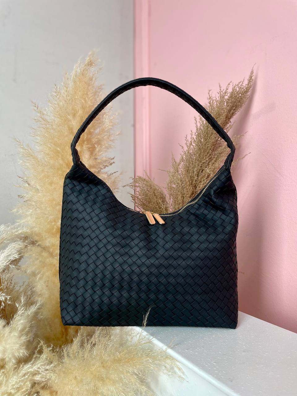 photo_6057800618392358164_y