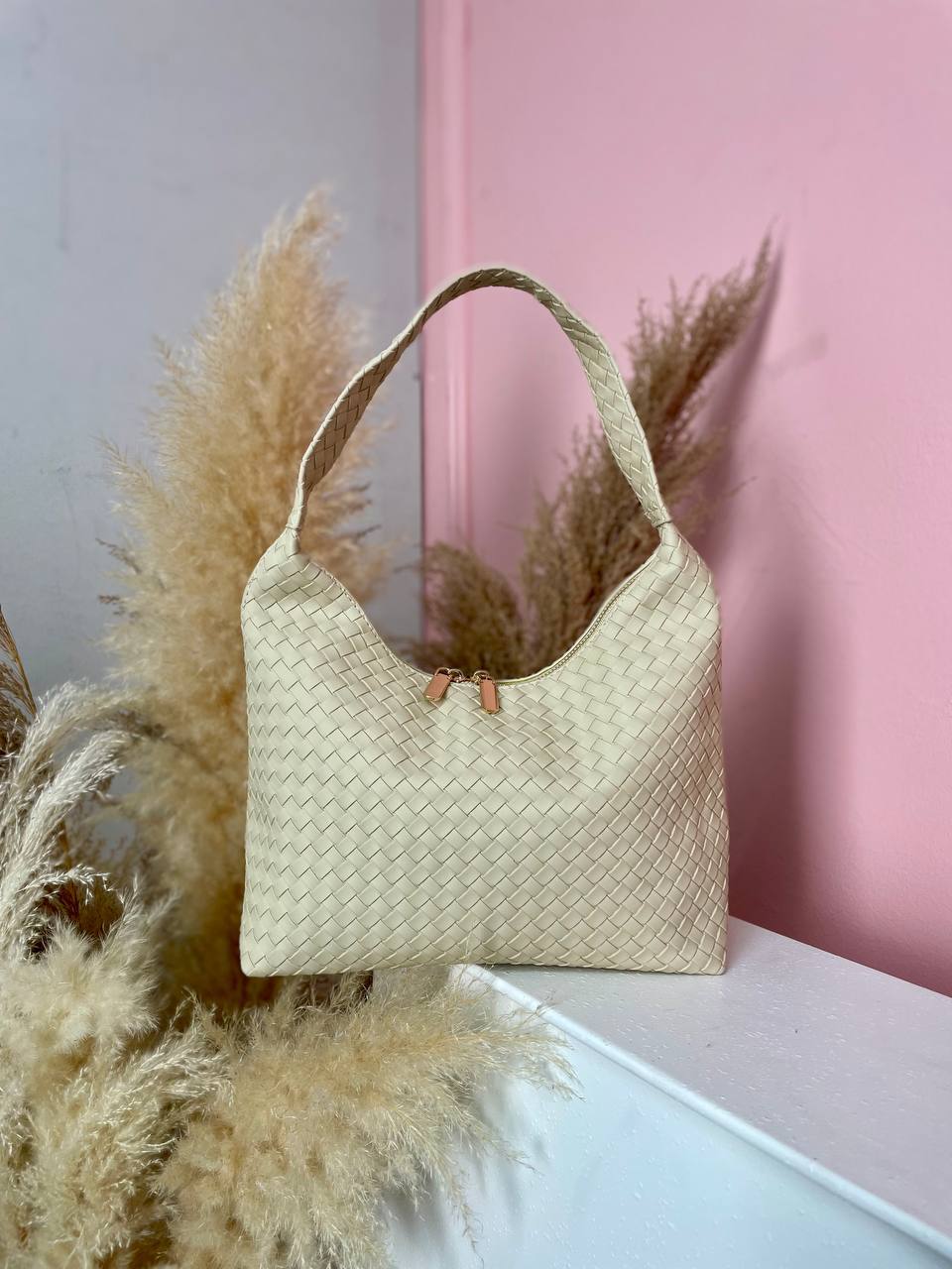 photo_6057800618392358162_y