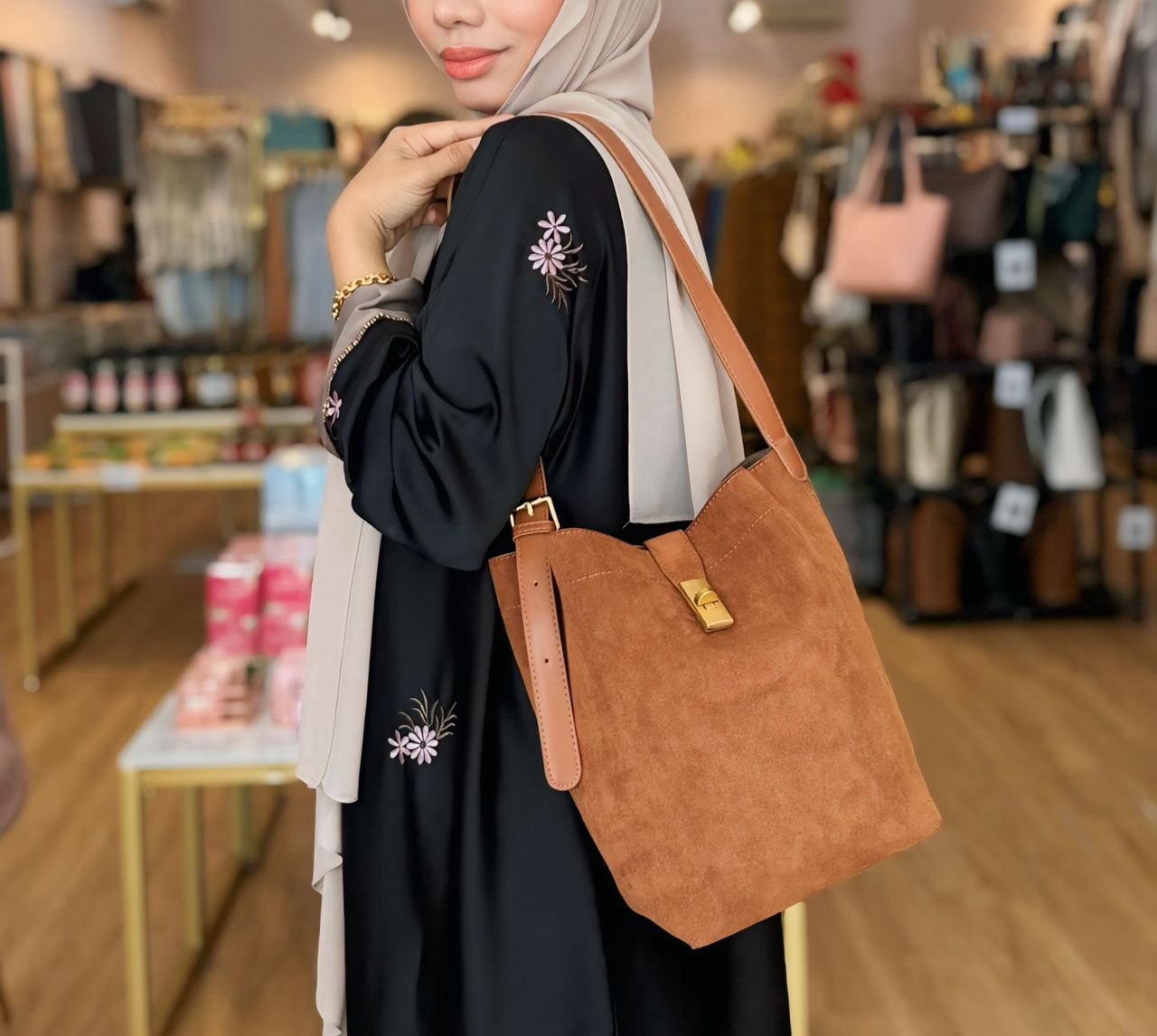 WhatsApp Image 2025-11-11 at 08.37.49 (1)