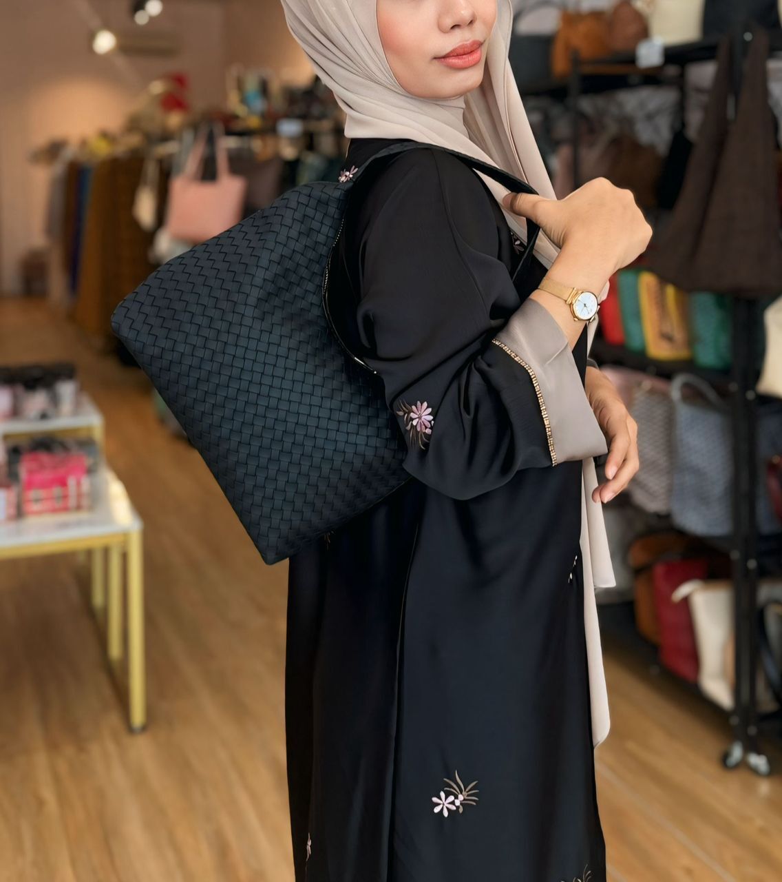 WhatsApp Image 2025-11-11 at 08.37.51 (2)