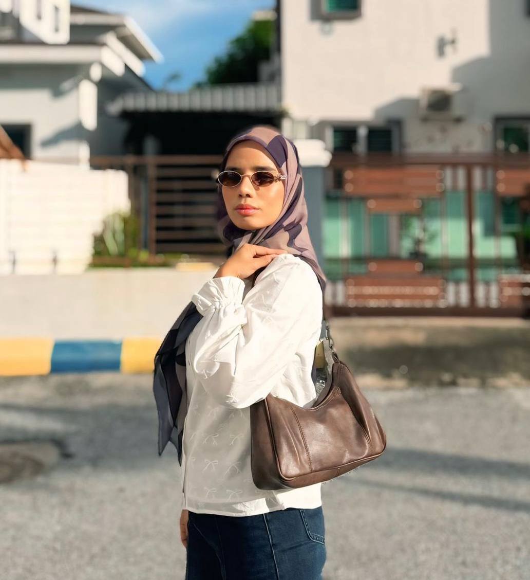 photo_6125231016529038344_y