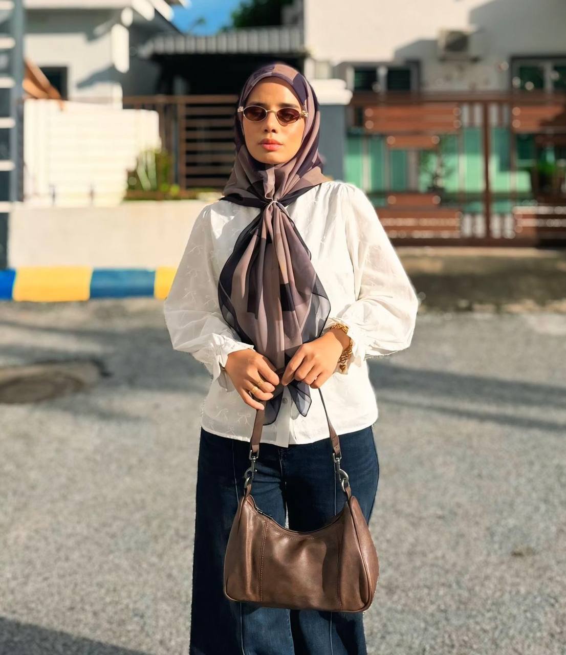 photo_6125231016529038343_y