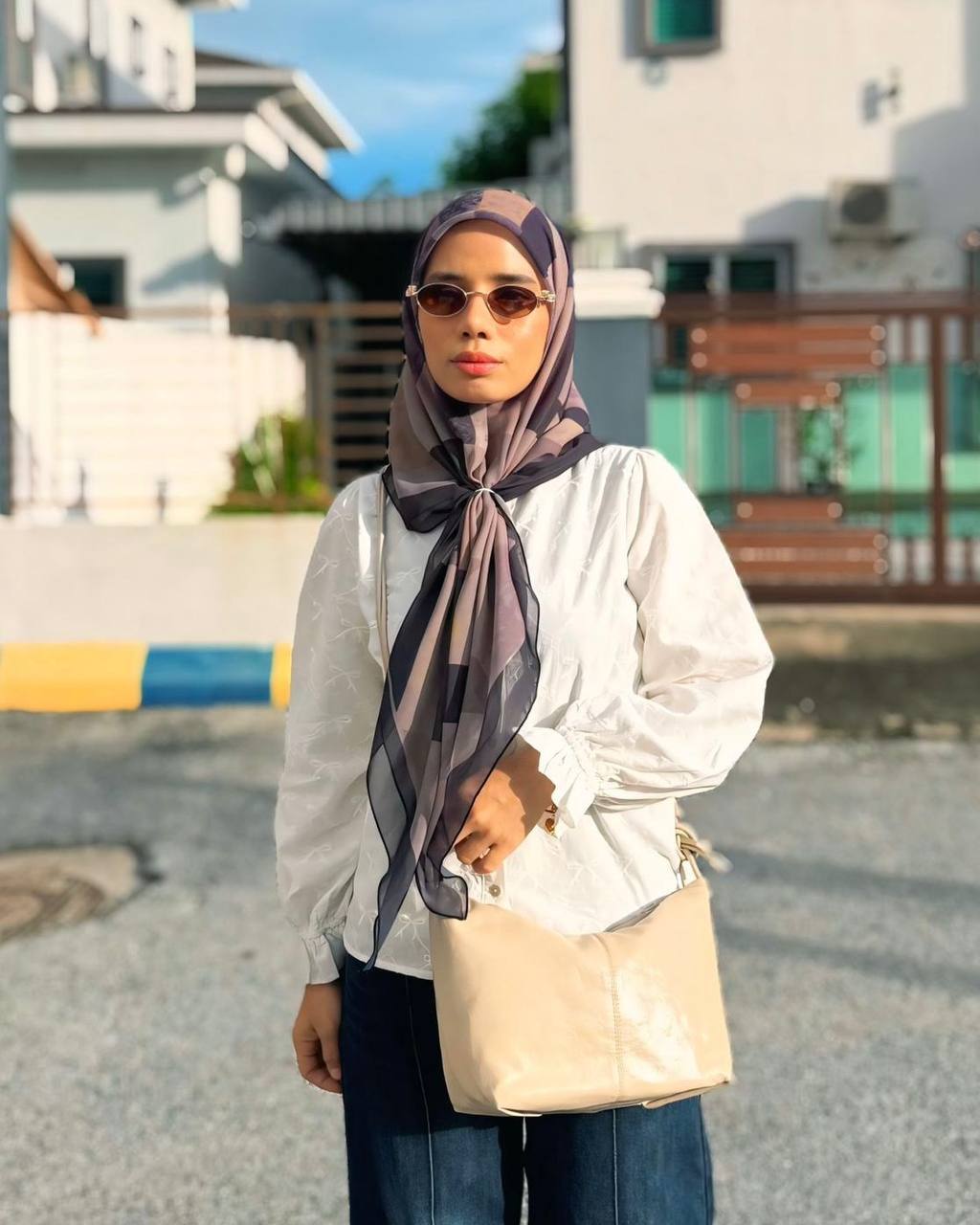 photo_6125231016529038364_y