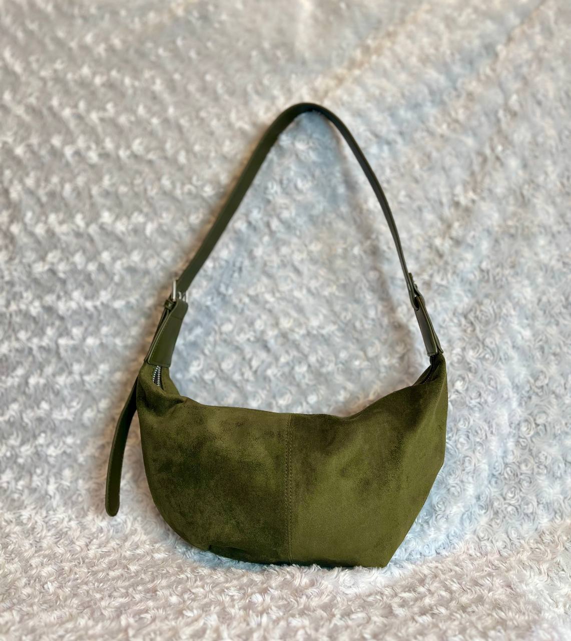 photo_6125447641794546600_y