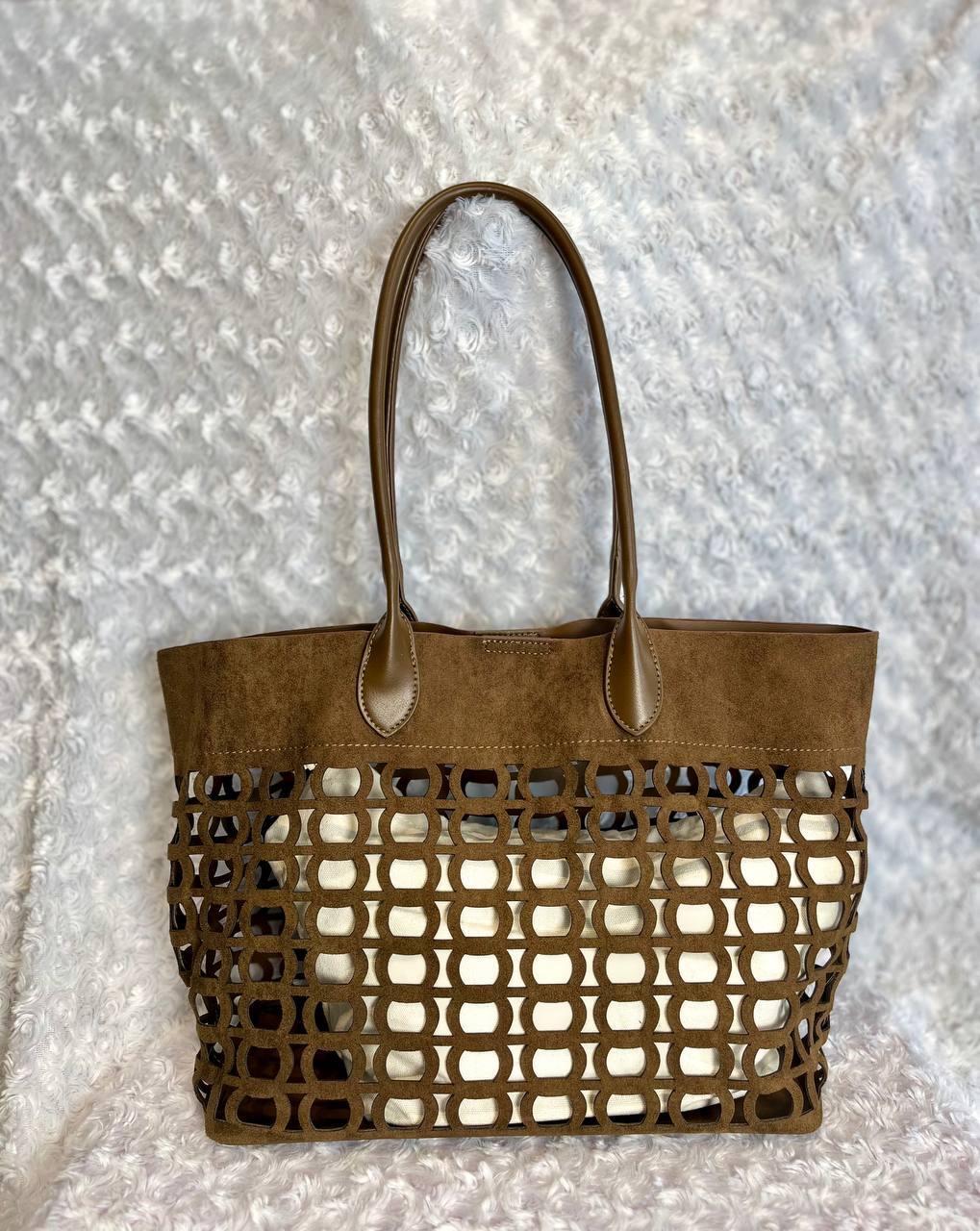 photo_6125447641794546610_y