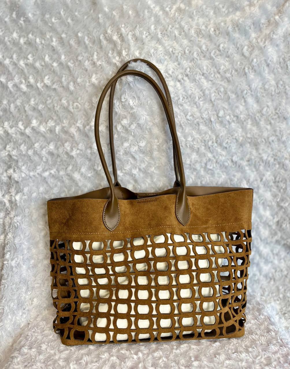 photo_6125447641794546611_y