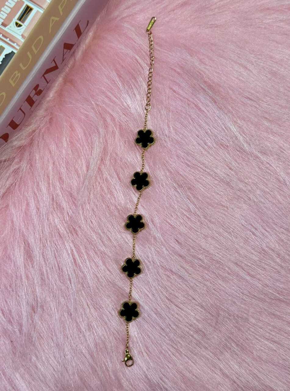 WhatsApp Image 2025-12-13 at 10.06.28 (1)