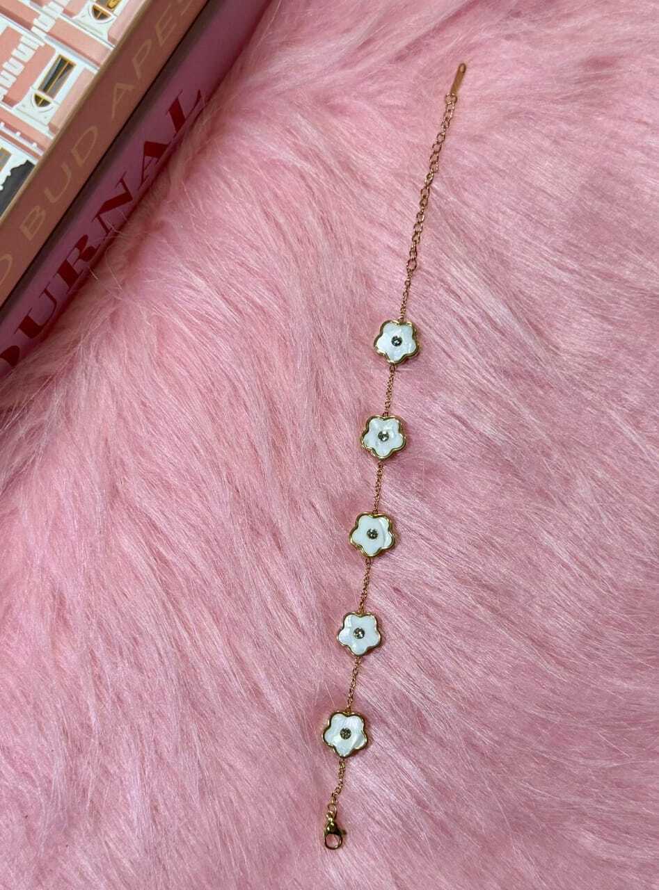 WhatsApp Image 2025-12-13 at 10.06.31