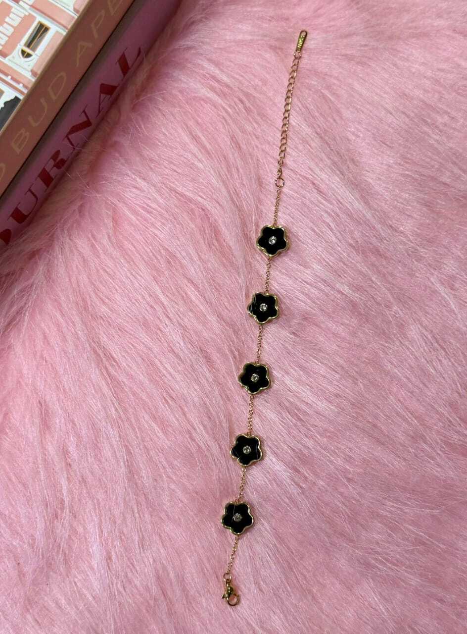 WhatsApp Image 2025-12-13 at 10.06.31 (1)