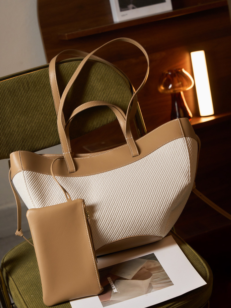 Wing Curve Leather Tote Bag – Apricot