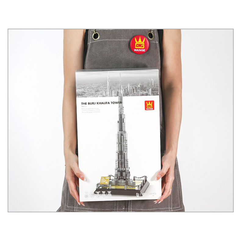 Burj Khalifa building blocks set box showing full packaging design and scale reference, ideal as a gift for architecture lovers and building block enthusiasts