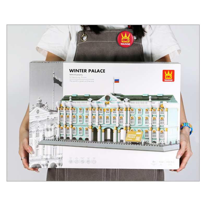 WANGE Winter Palace building blocks set box held for scale, showing packaging design, completed architecture model image, and display-ready presentation