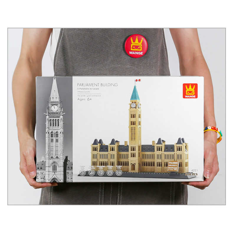 WANGE Parliament Buildings Ottawa Canada building blocks set box held in hands showing product scale, packaging design, and architecture model details