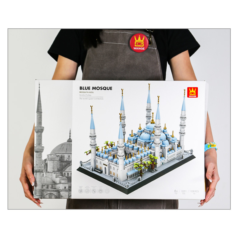 WANGE Blue Mosque building blocks set box held for scale, showcasing large packaging size and detailed architectural model preview