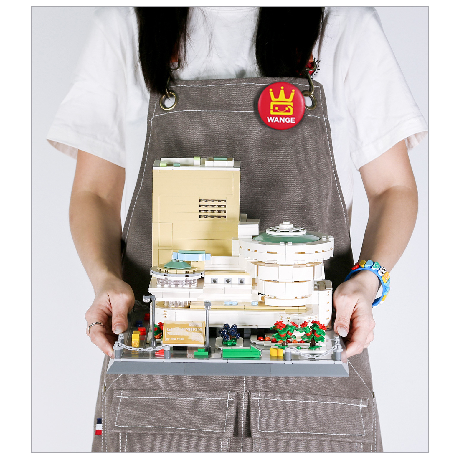 Assembled Guggenheim Museum building blocks model with curved structure and detailed base, ideal for display, collection, and architecture enthusiasts