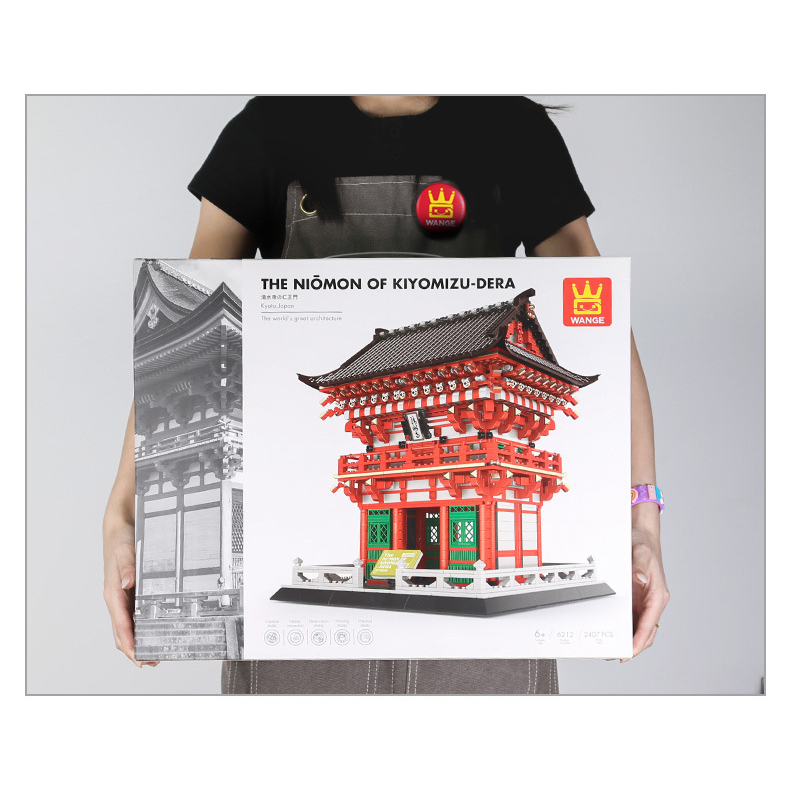 Kiyomizu-dera Niomon Gate building blocks set in packaging box, showcasing model artwork, size reference, and architecture series presentation