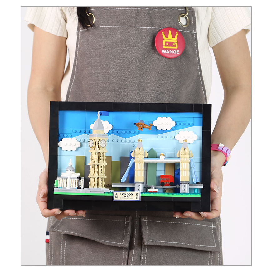 London City Postcard building blocks framed model showcasing detailed skyline with Big Ben and Tower Bridge, highlighting display size and compact structure for desks or shelves