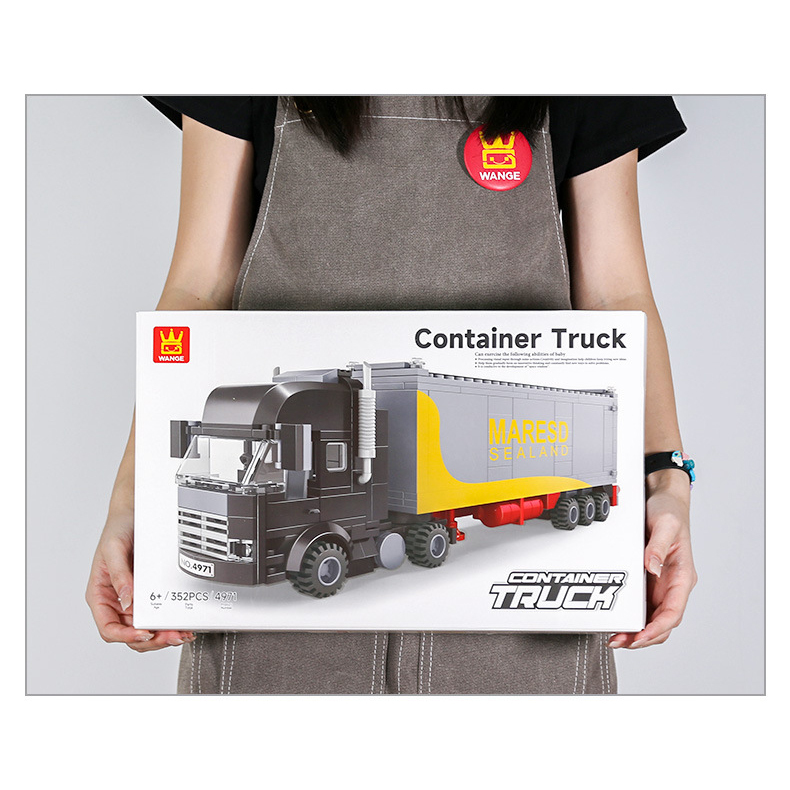 WANGE Container Truck building blocks set with retail packaging showing the size and presentation of the product box