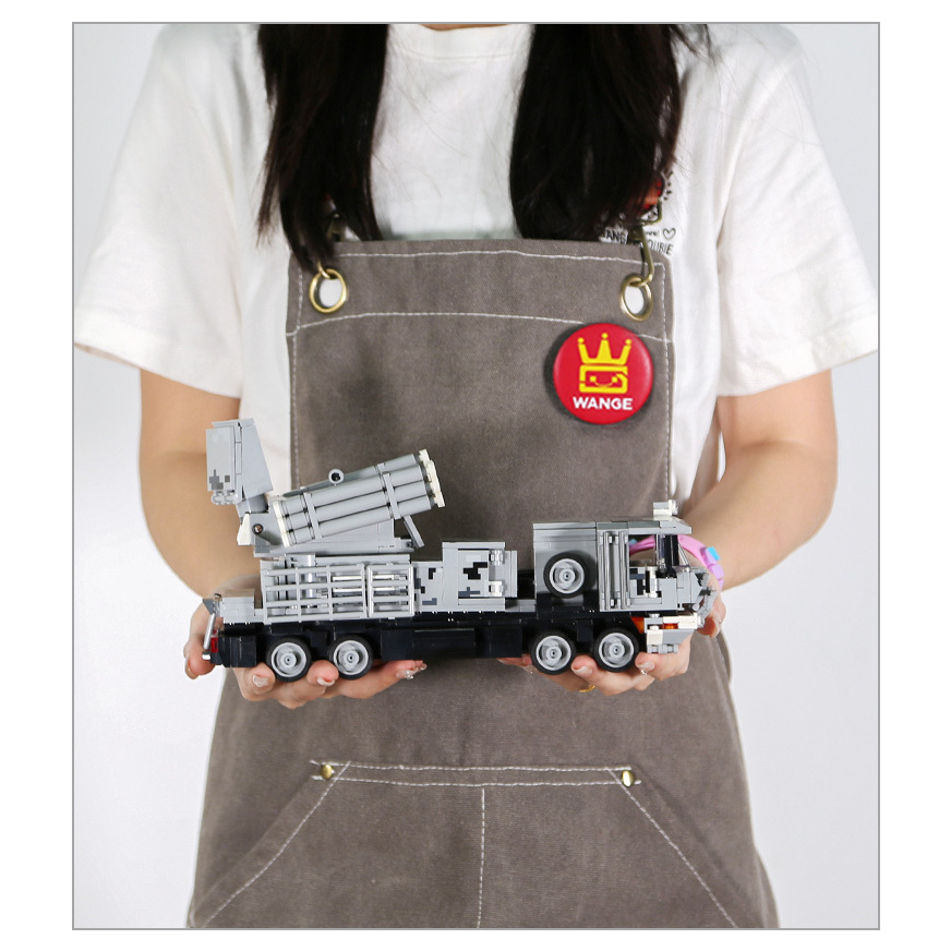 WANGE Pantsir-SM air defense system building blocks model featuring missile launcher details, camouflage styling, and multi-axle military truck design